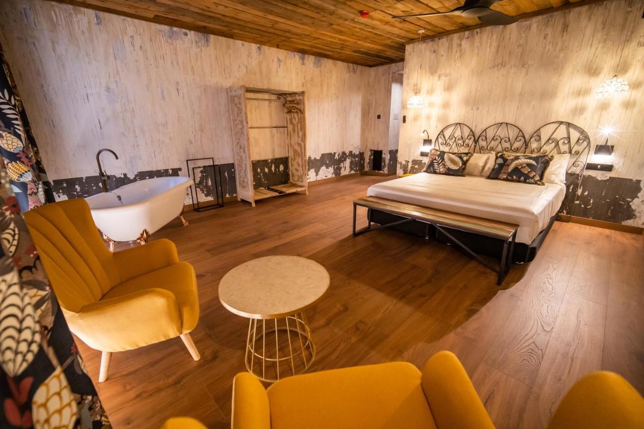 Hotel Somnifabrik فالديروبريس المظهر الخارجي الصورة